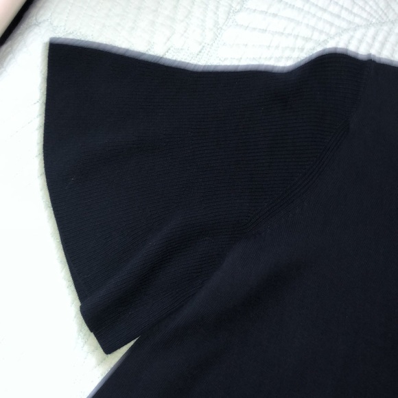 Banana Republic Sweater Top - Picture 3 of 7